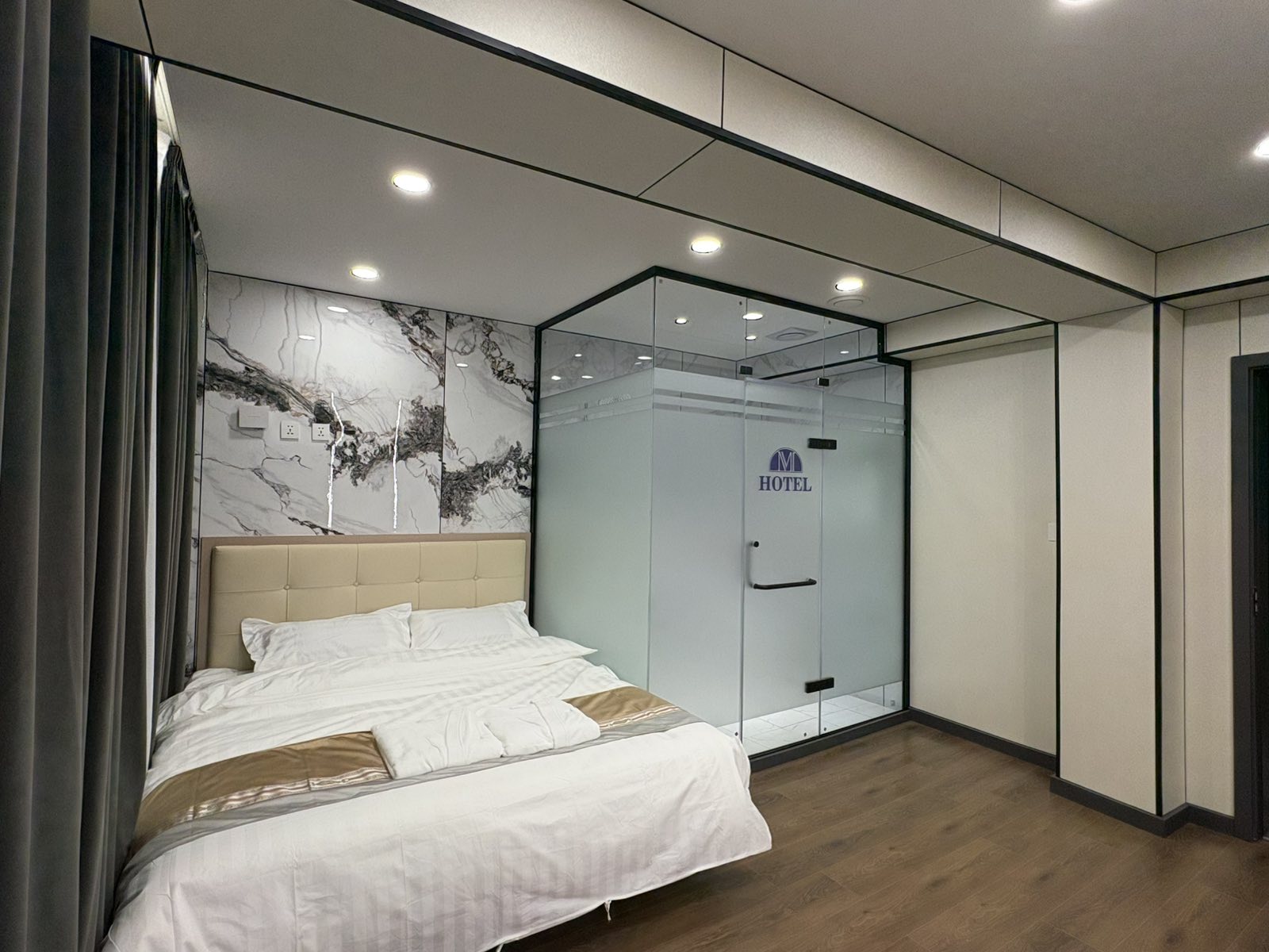 M hotel / М зочид буудал — зураг 8